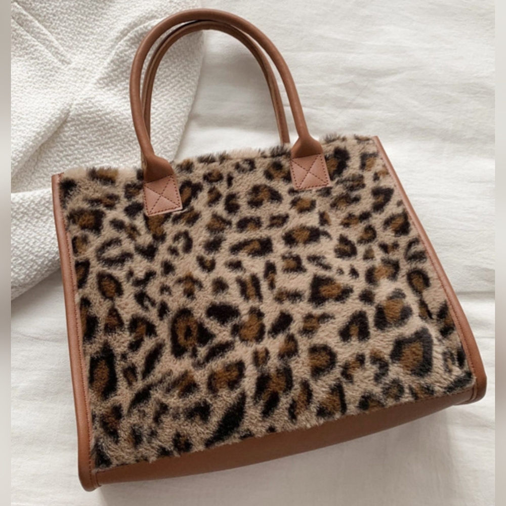 Leopard Print Tote Bag - Picture 6 of 8